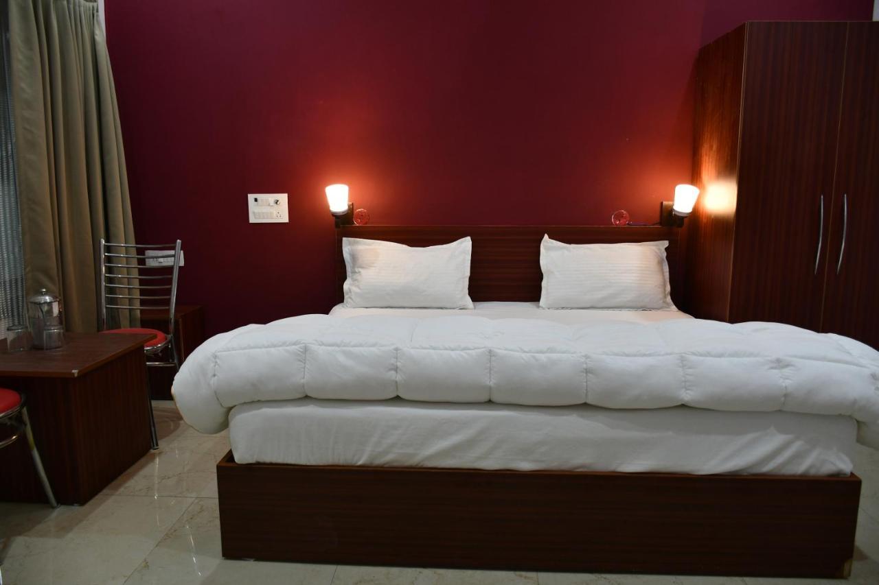 4Musafir Hotels Rishīkesh Buitenkant foto