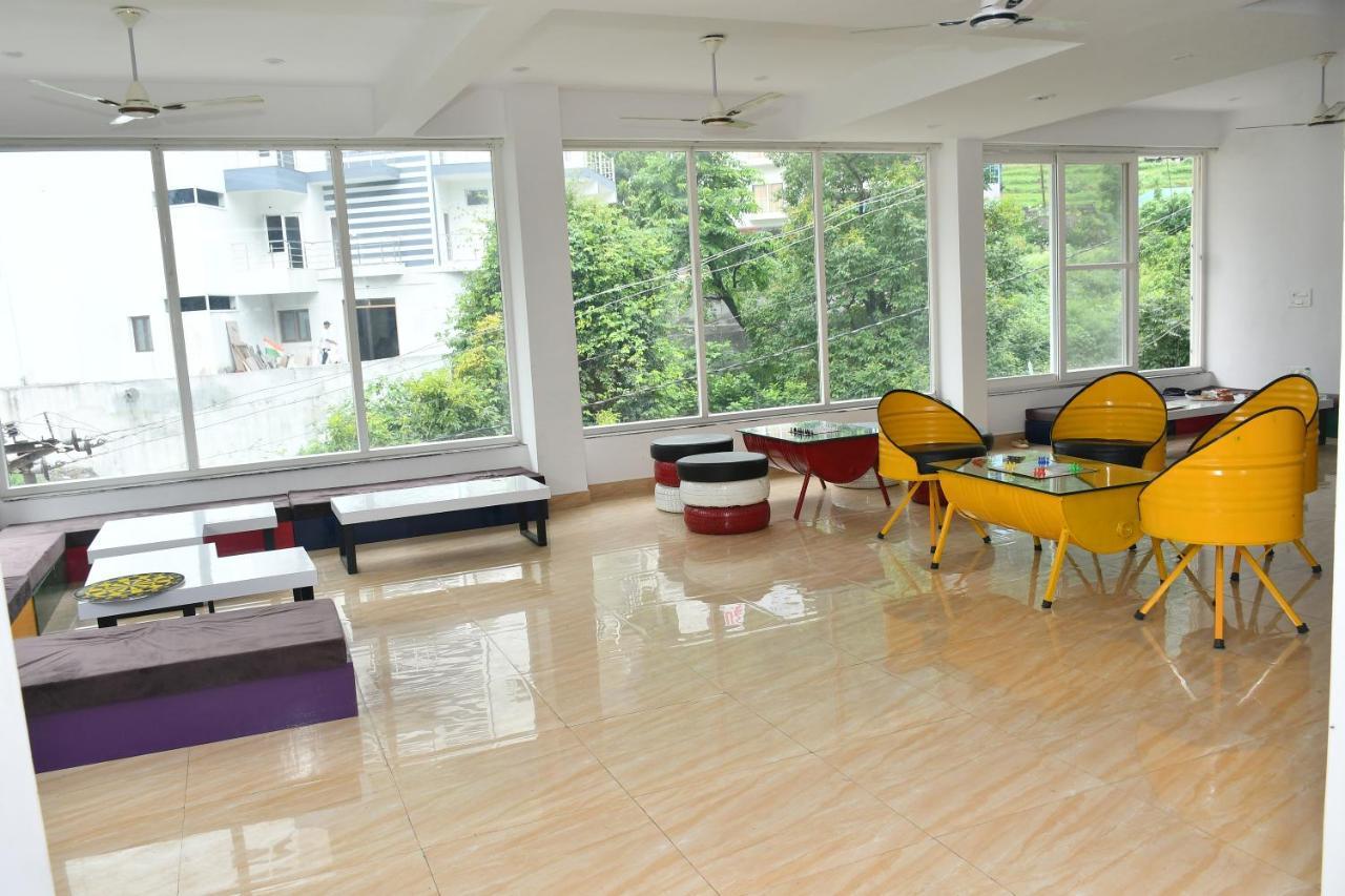4Musafir Hotels Rishīkesh Buitenkant foto